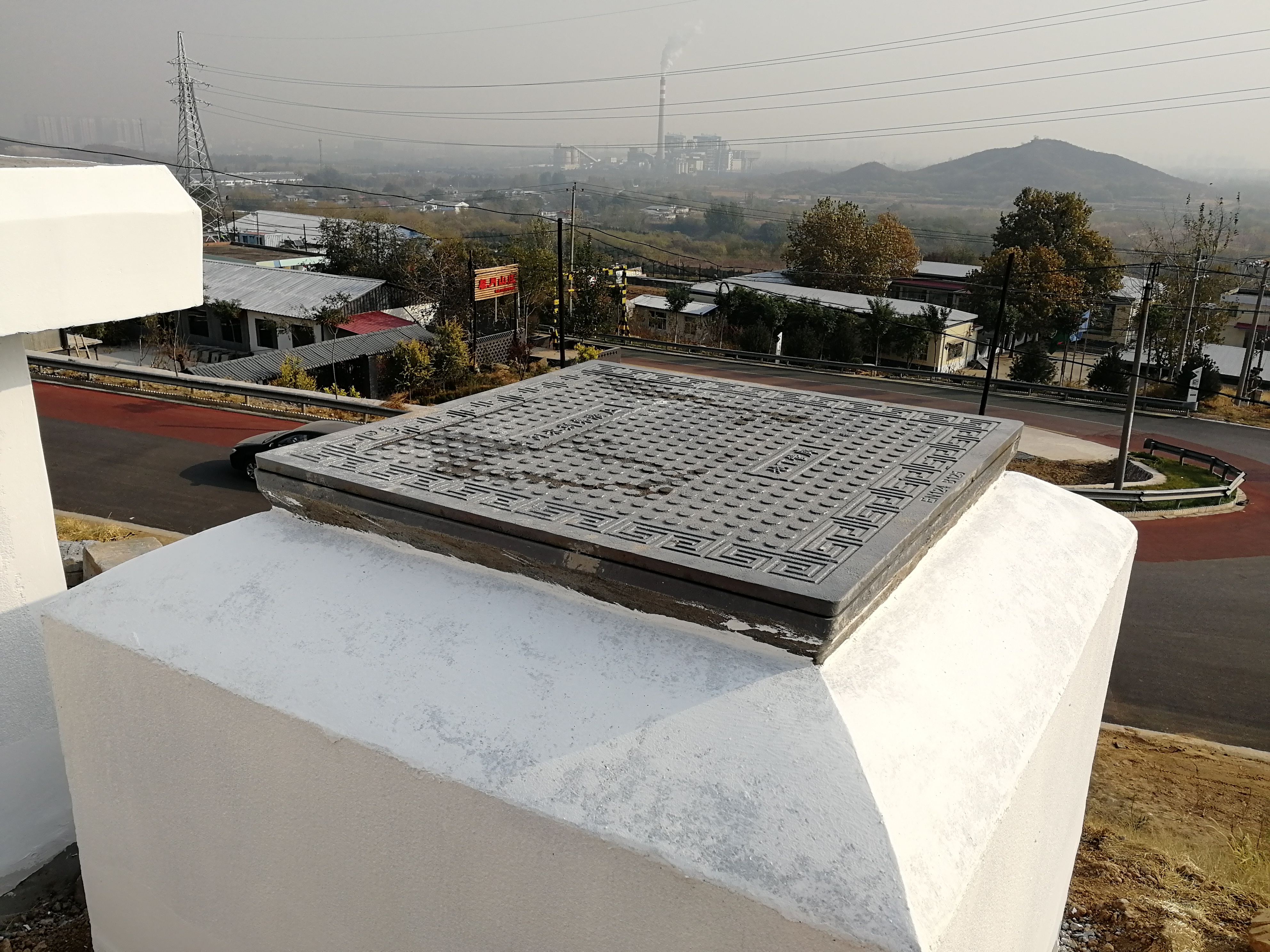 石家莊市鹿泉山前大道水利工程-電動(dòng)液壓井蓋